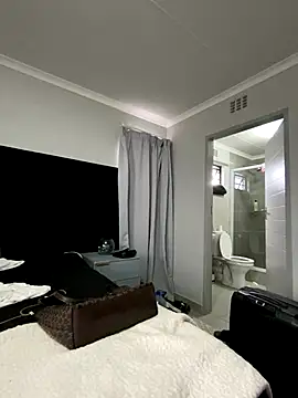 MissLola27's cam snapshot