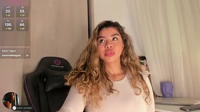 Melina_Ferrer1's cam snapshot