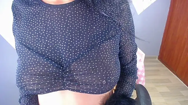 sophiia_t's cam snapshot