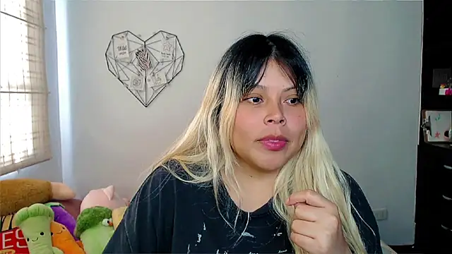 EllieMoonX's cam snapshot