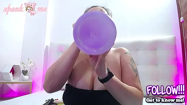 horny-juliette's cam snapshot