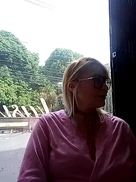 CandieGilson__'s cam snapshot