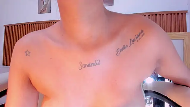 gime_lara's cam snapshot