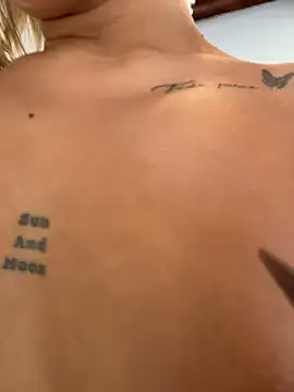 MystiqueXXX's cam snapshot