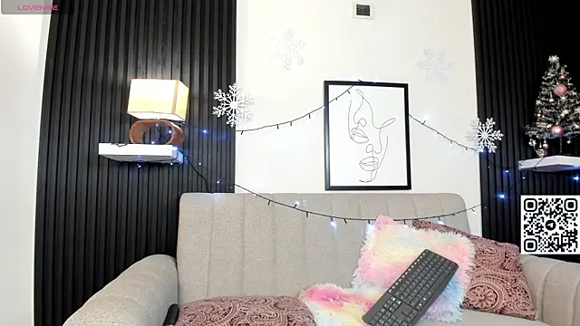 Sirenita_petitexoxo's cam snapshot