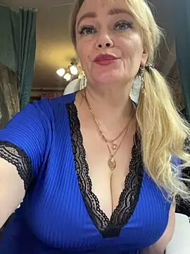 Sweet-blonde's cam snapshot