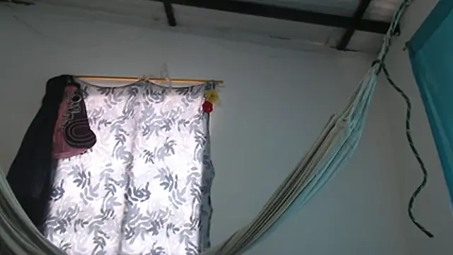 who_is_milyxx's cam snapshot