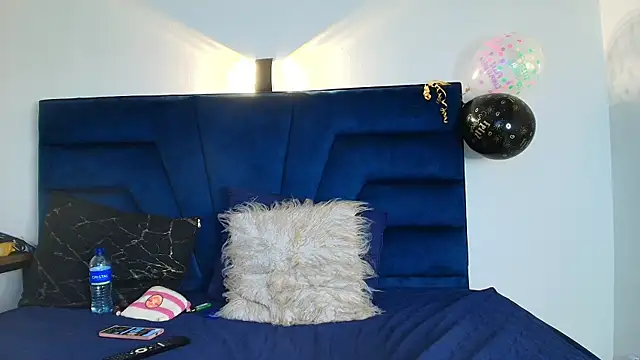 sharon_stone5's cam snapshot