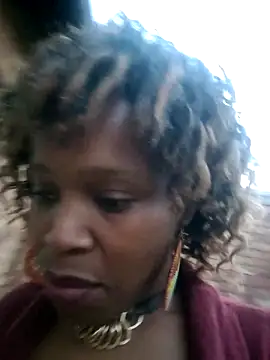 AfricanSquirtingQueen's cam snapshot