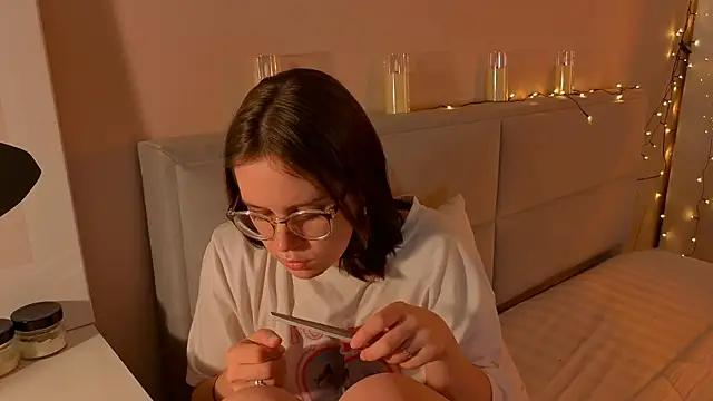 Mia_Luw's cam snapshot