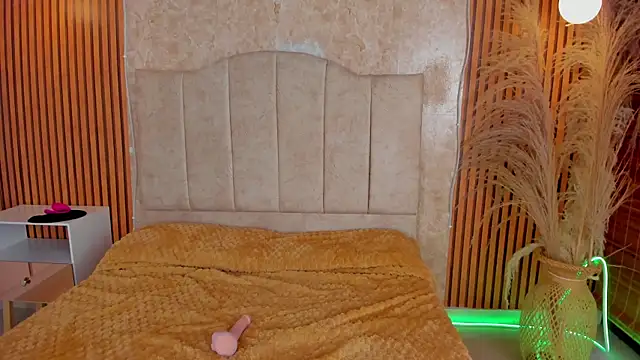 NAIA_ROSSI's cam snapshot