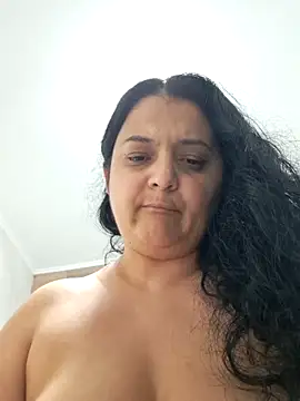 sarahhh1987's web cam