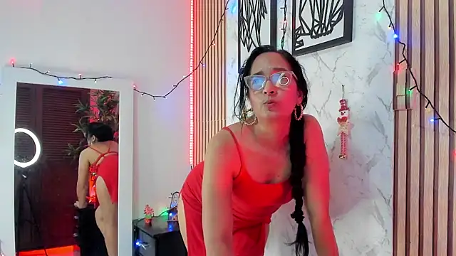 AnnaArela's cam snapshot