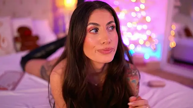 OhhAisha's cam snapshot