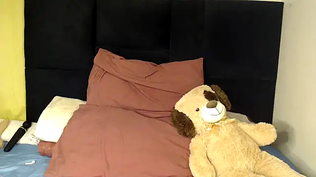 Busty-Londie's cam snapshot