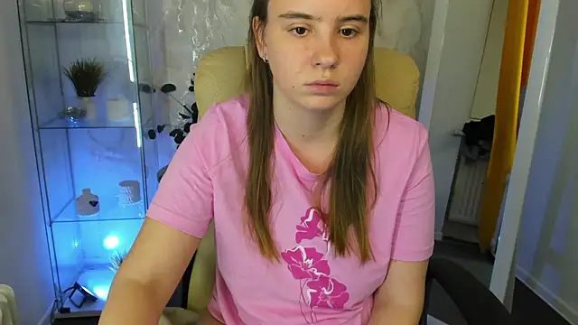 Lika_0ne's cam snapshot