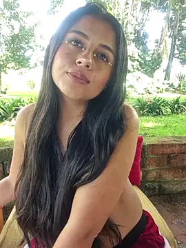 Lunaluxe1001 live sex cam