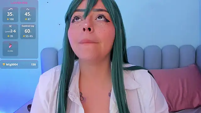 curvy_rousi's cam snapshot