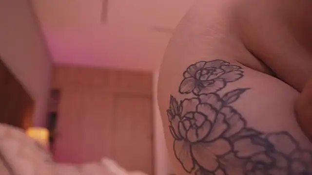 tatikiss_ live sex cam