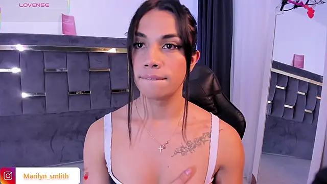MarilynSmIith live sex cam