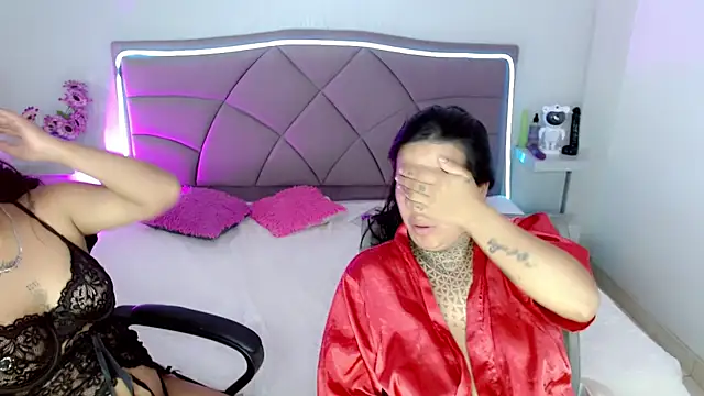 Carolaine01 live sex cam