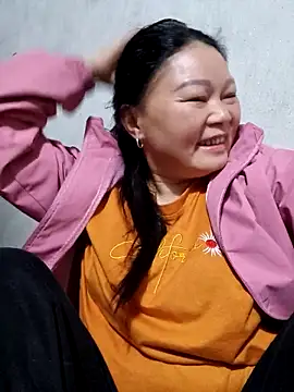 yoowwmr's cam snapshot