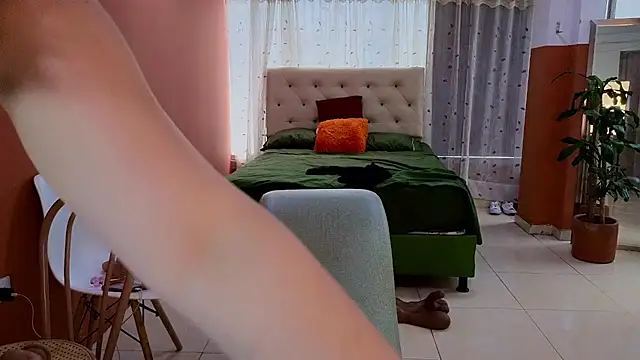 camil_milfdream's cam snapshot