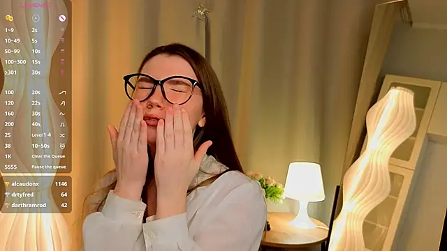 MelitaMoote live sex cam