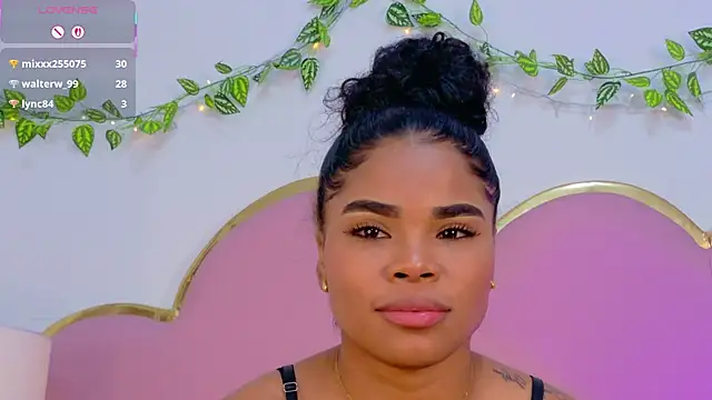 NahiaraReina's cam snapshot