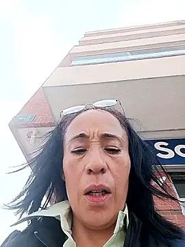 Coeur_de_luxure's cam snapshot