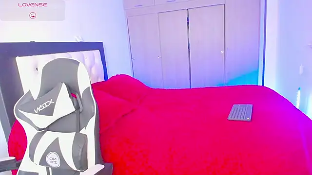 CarolinneFiotti's cam snapshot