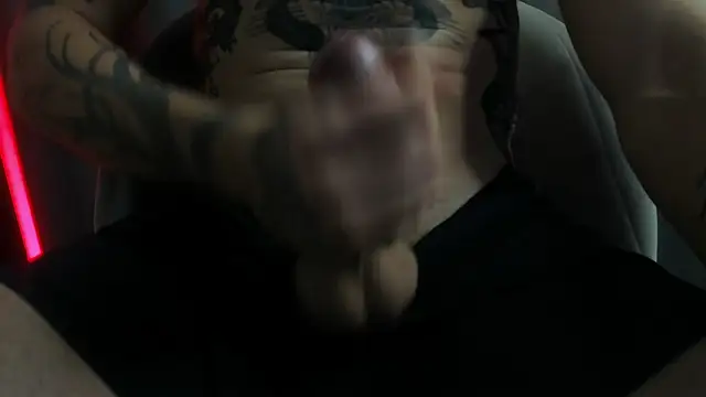 Huntall77's cam snapshot