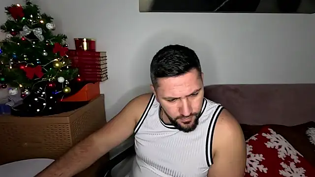 Gold_Alpha_Boy's cam snapshot