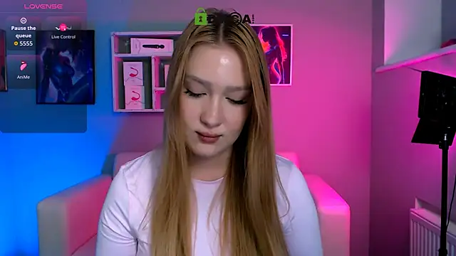 playful_sophie's cam snapshot