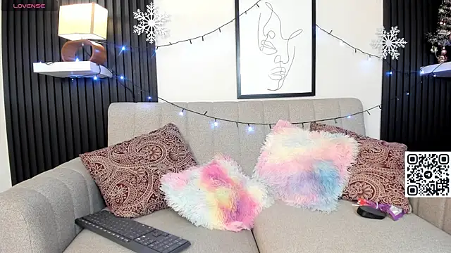 Sirenita_petitexoxo's cam snapshot