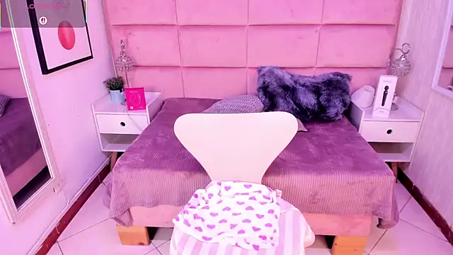 Janah_Myers's cam snapshot