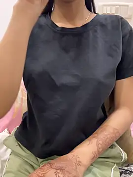 lovely_shakira's cam snapshot