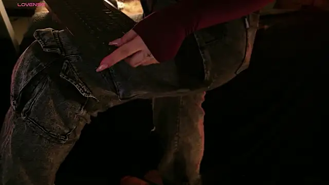 Megan_mooree_'s cam snapshot