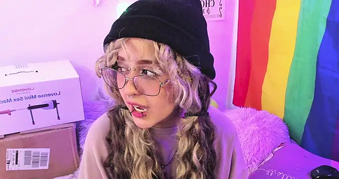 NekoWaifu's cam snapshot