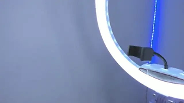 LucieAngels's cam snapshot