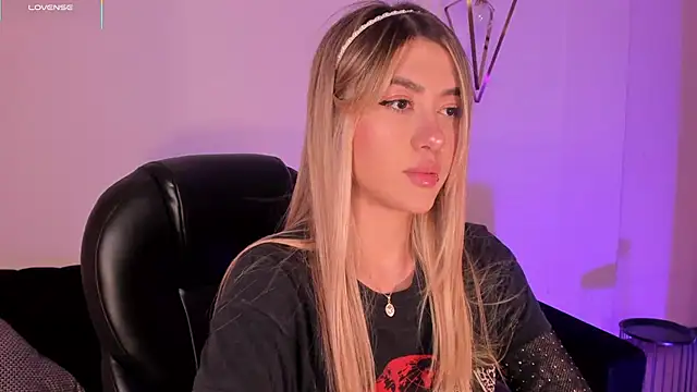 EveBensonX's cam snapshot