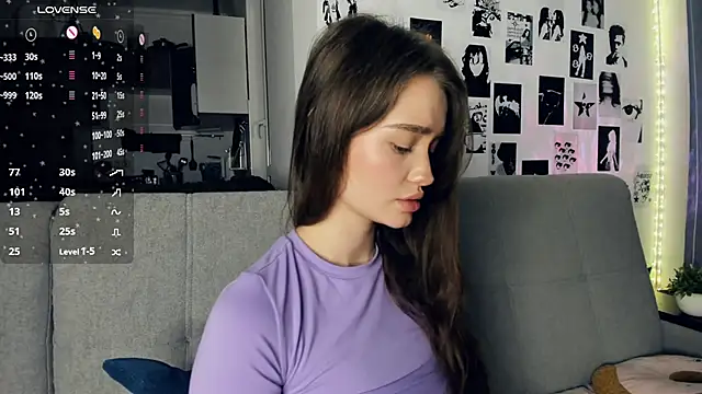 lovelyalivia's cam snapshot