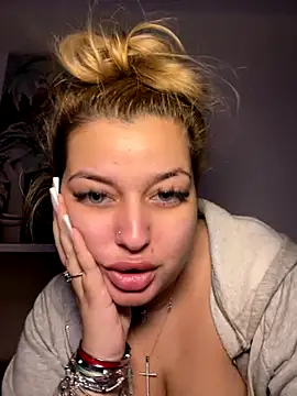 AllysonK's cam snapshot