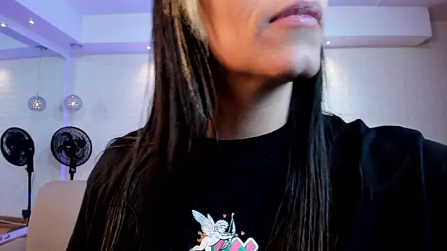 violet_scott's cam snapshot