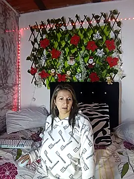 any_mour's cam snapshot