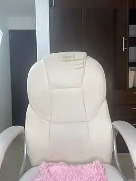 Valery_kitty18's cam snapshot