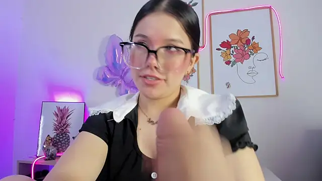 violettabond's cam snapshot