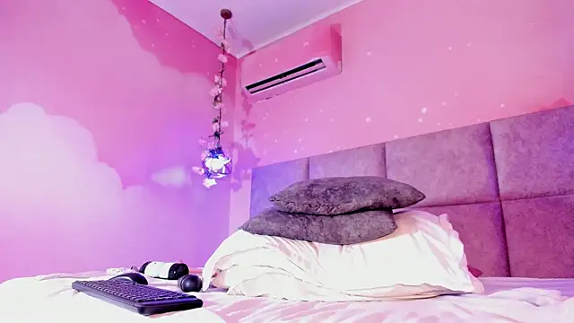 Isa_preasley's cam snapshot