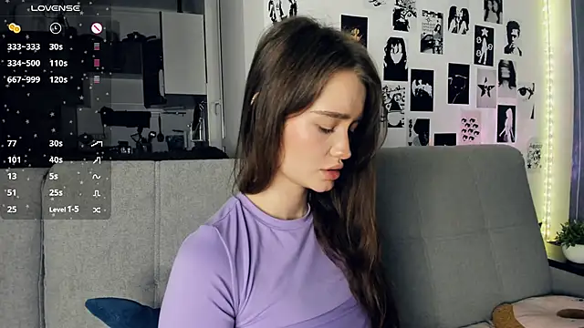 lovelyalivia's cam snapshot