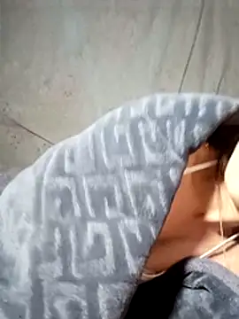 blonde_blg's cam snapshot